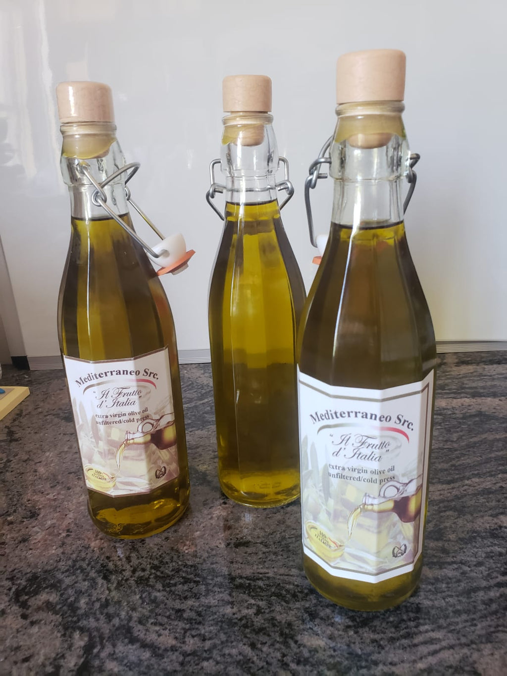 Olive oil from itrana’s olive tree